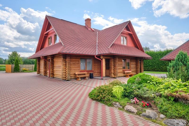Liepkalni viesu nams