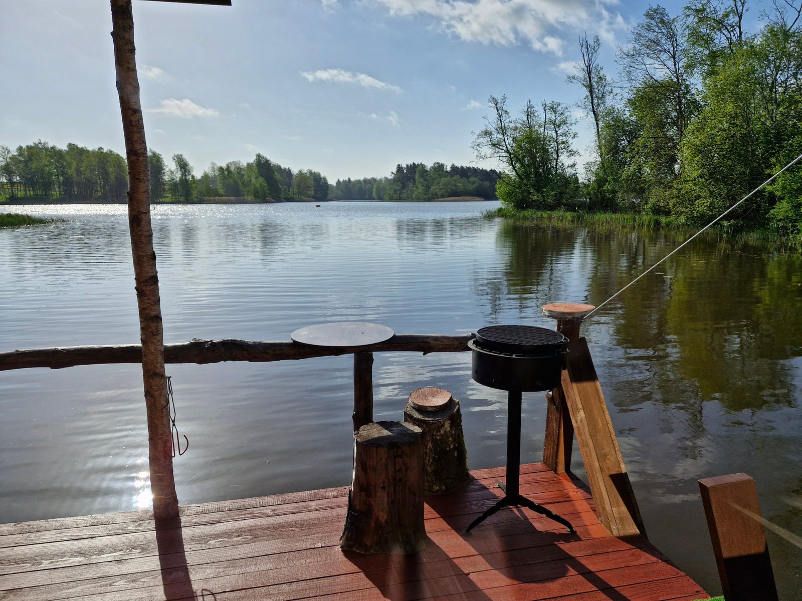 Namiņ&scaron; uz ūdens!