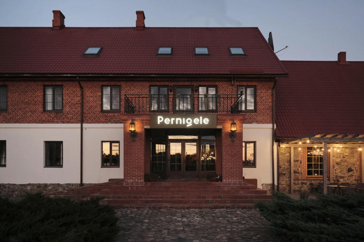 Grill House & Hotel Pernigele