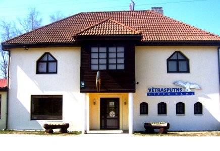 Vētrasputns viesu nams