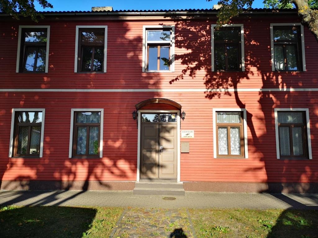 Dzintari viesu nams