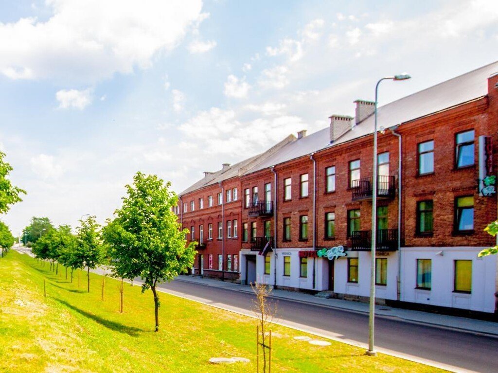 Biplan hotel
