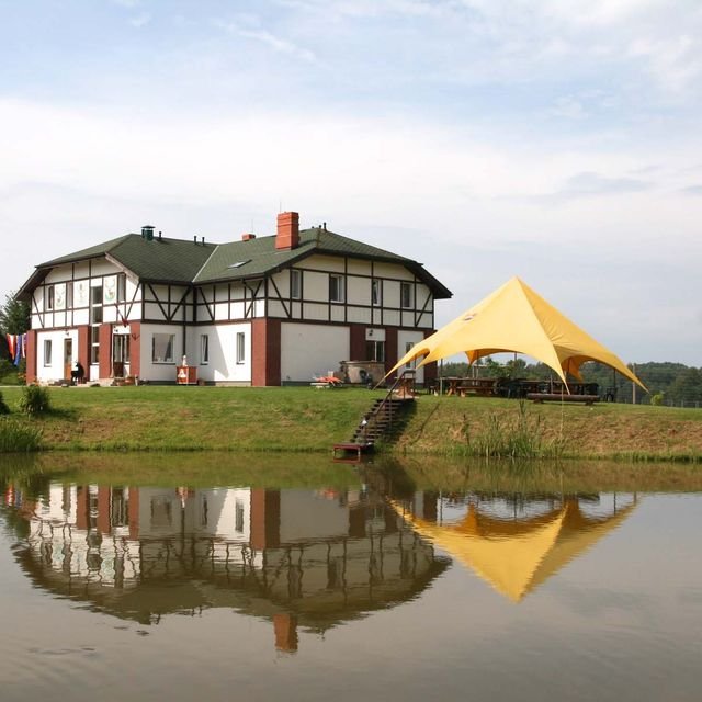More, Safari parks viesu nams