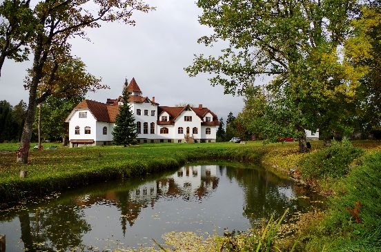 Pļavnas viesu nams